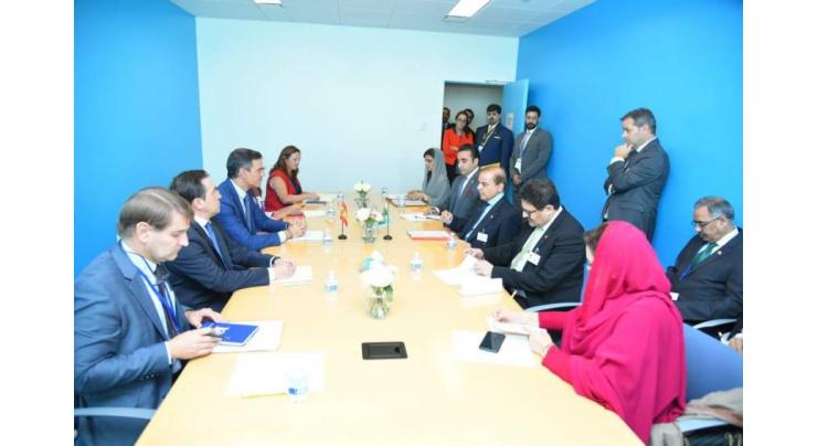 Prime Minister meets Spanish counterpart; discuss bilateral, regional matters
