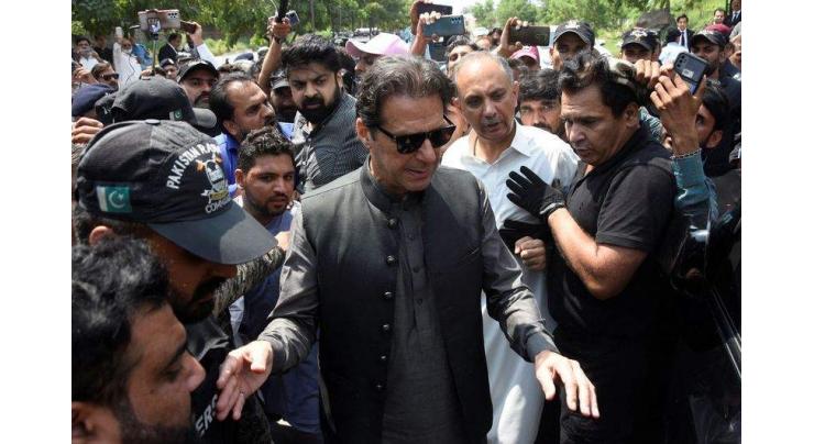 Sessions court extends Imran Khan's bail till October 13
