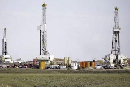UK Government Lifts Gas Fracking Ban In England