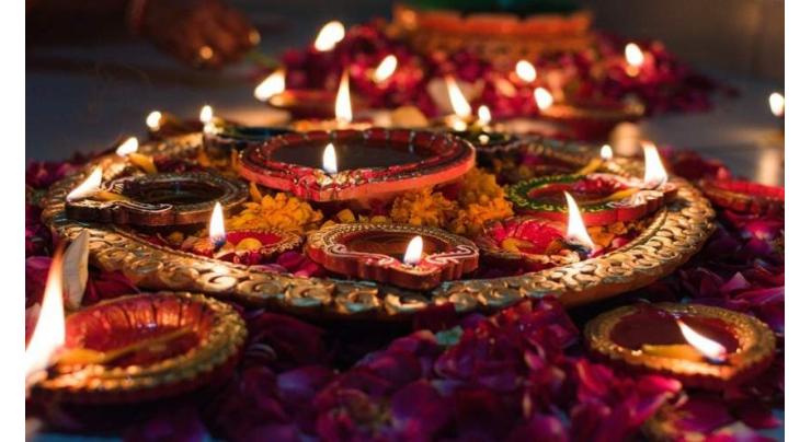 ILF joins Diwali celebrations at Shri LAkshami Narayan Mandir
