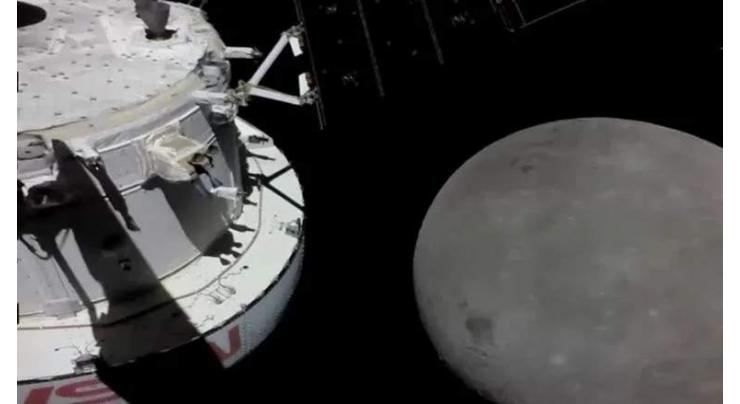 NASA's Orion Spacecraft Makes Moon Flyby