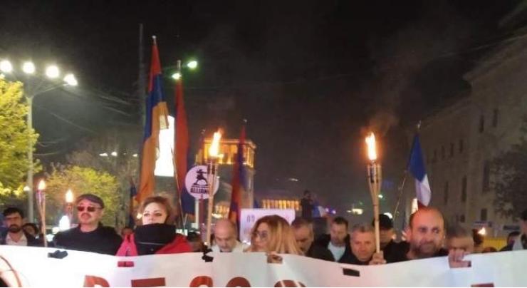 Armenians Rally in Support of Russia Ahead of CSTO Summit in Yerevan