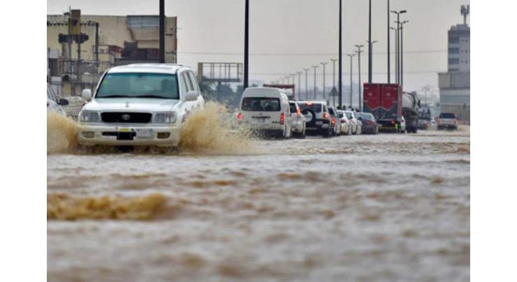 Two dead as Saudi storm closes schools, cuts main road to Mecca
