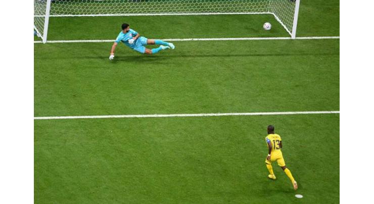 Qatar drop goalkeeper for crunch Senegal clash
