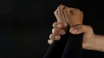 فتاة مصریة تکشف عن اغتصابھا بعد رفضھا الارتباط بالشاب
