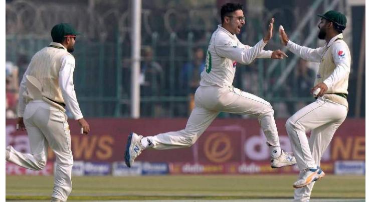 Pakistan bowling dominates on 1st day of 2nd test match against England
