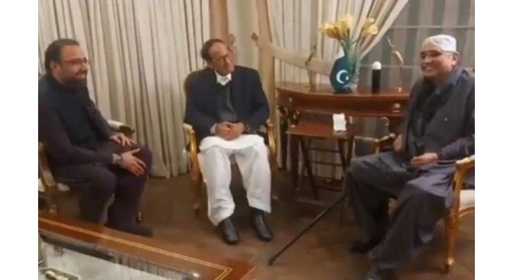 Ch Shujaat calls on Zardari at Bilawal House
