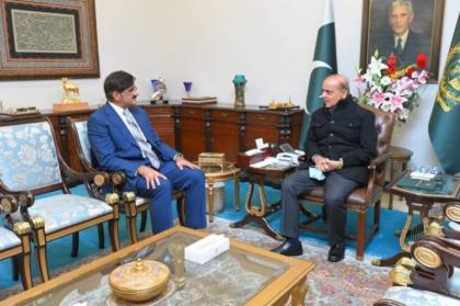 PM, Sindh CM agree to further strengthen liaison for public welfare, development
