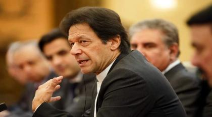 رئیس الوزراء السابق عمران خان یمنح الحکومة مھلة نھائیة للدعوة لاجراء انتخابات مبکرة