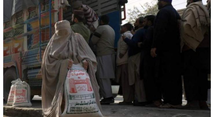 10 kg flour bag being sold for Rs 648 in Bahawalpur 
