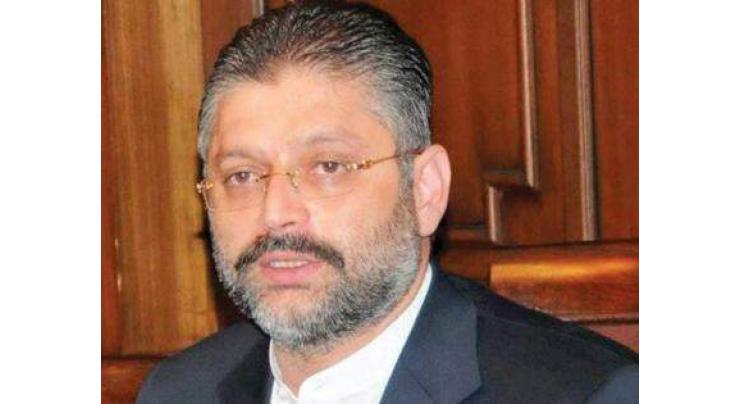 Sindh Information Minister Sharjeel Inam Memon hands over endowment fund cheques to CPNE, PFUJ
