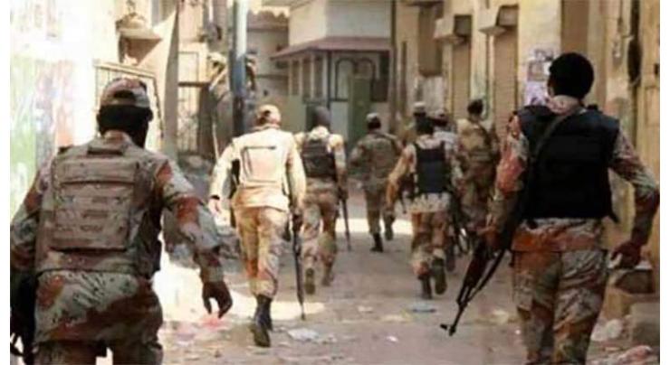 Rangers, Police arrest two members of Lyari gang in joint operation
