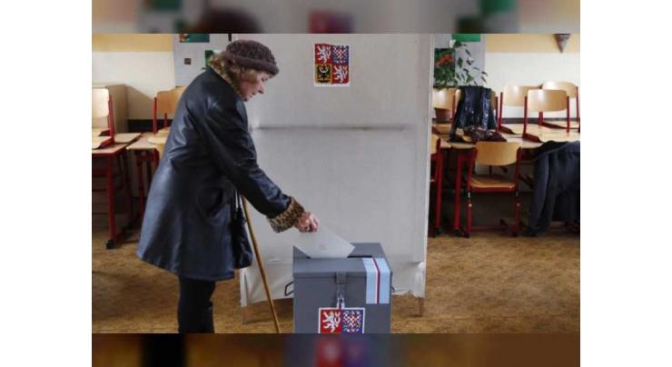 Czech voters flock to polls for second round of presidential election