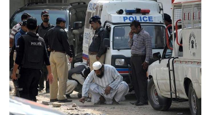 Dacoit killed by civilian in Defence, Karachi
