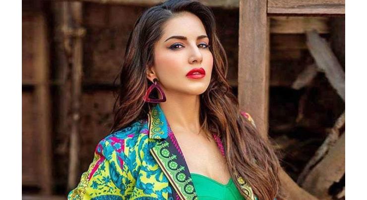Sunny Leone gets injure on set of upcoming film Quotation Gang