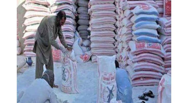 DC Kashmore visits Markets to review wheat flour, food items prices
