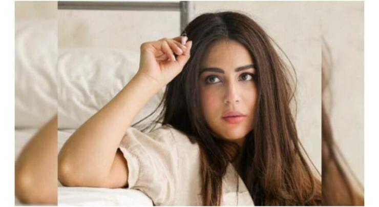 Ushna Shah reveals she is fan of Mahira Khan