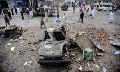 DIGP Hazara inquires about health of cop injured in Peshawar blast
