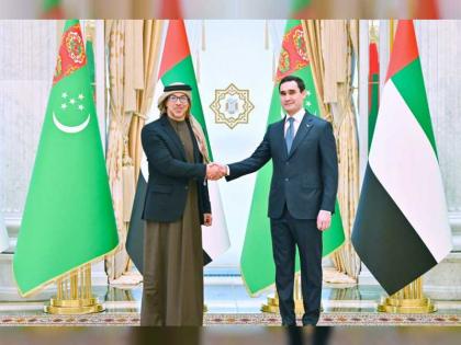 منصور بن زايد يلتقي رئيس تركمانستان