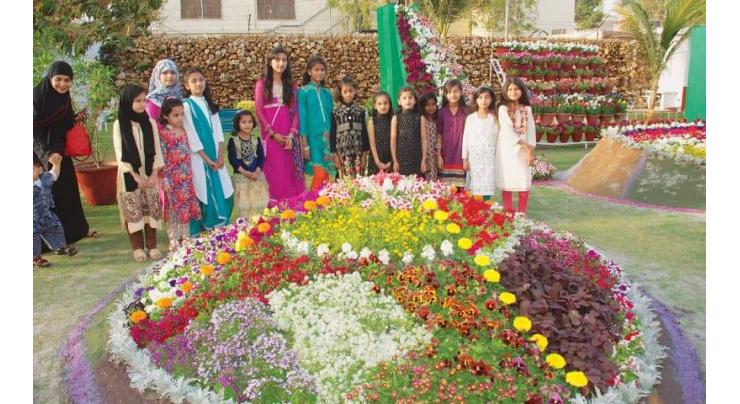 Station Commander inaugurates RCB's flower exhibition
