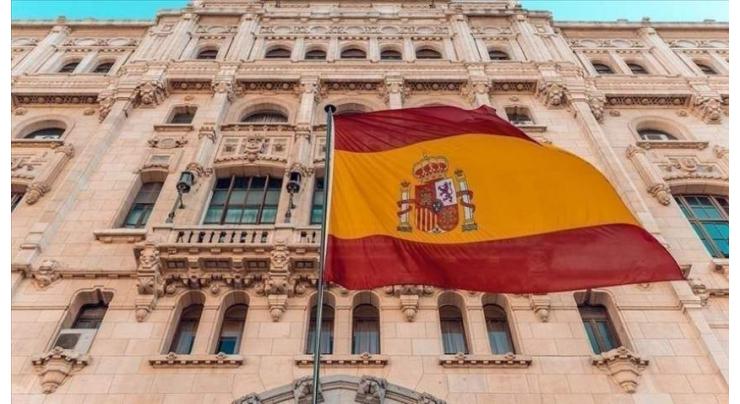 Building of Spanish Parliament Doused With Red Paint by Eco-Activists
