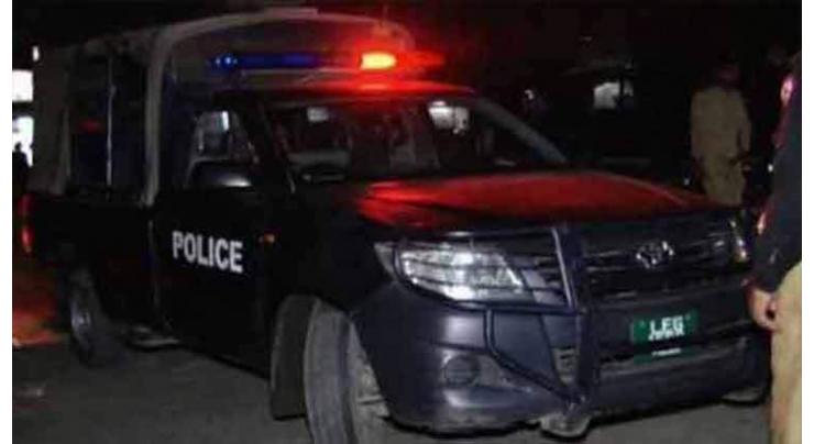 One killed, 4 injured in rival clash in Faisalabad 
