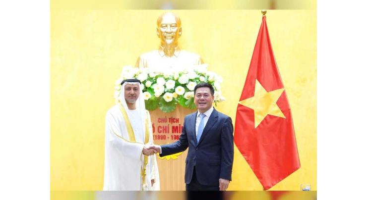 UAE Ambassador meets Vietnamese Minister of Industry and Trade
