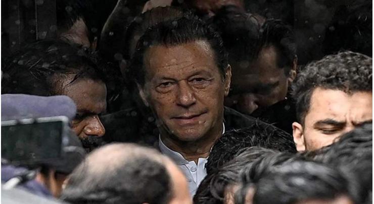 Court maintains Imran Khan's arrest warrants
