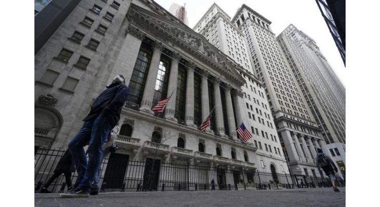 Stocks advance on debt deal hopes
