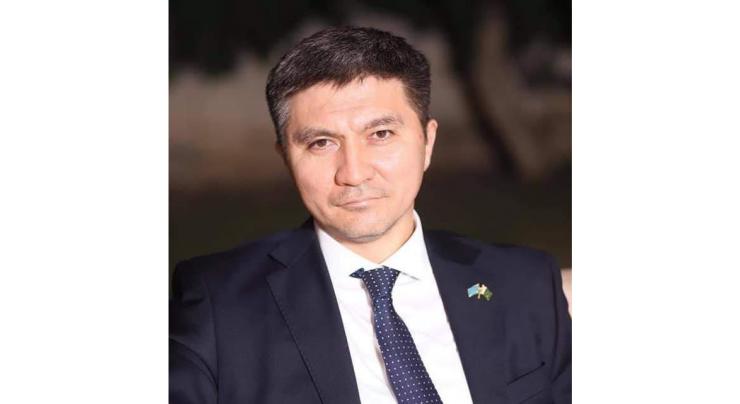 Kazakhstan ambassador visits apparel industry
