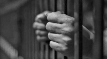 السجن الموٴبد بحق مسن في قضیة قتل امرأة خمسینیة بعد محاولة اغتصابھا بمصر