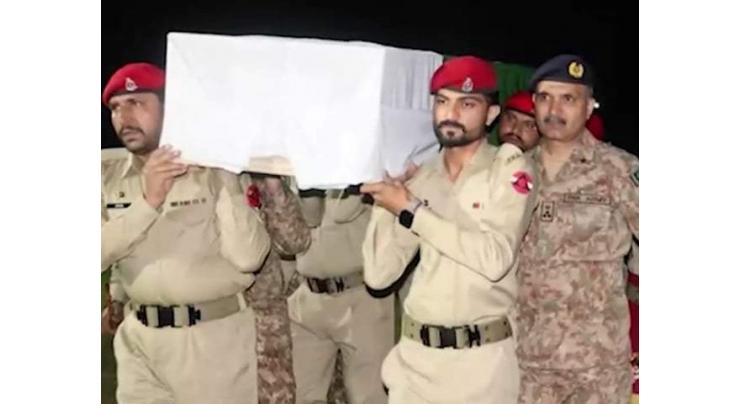 Martyr of polio team attack laid to rest with full military honours: ISPR
