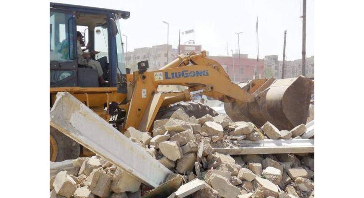 LDA demolishes sheds of 80 shops at Jail Road
