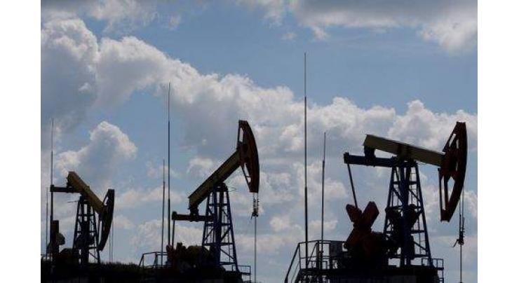 Oil, Gas Revenues of Russian Budget Down 50% in January-May - Finance Ministry
