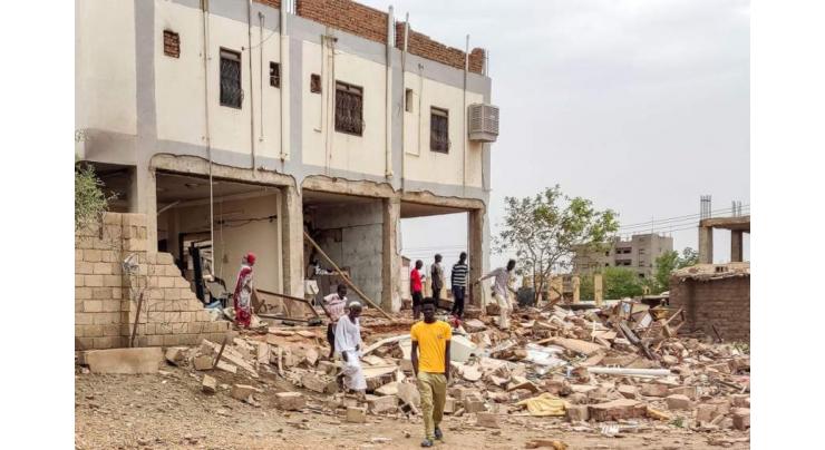 Khartoum islanders 'under siege' as Sudan fighting rages
