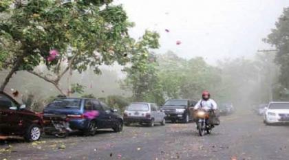 مصرع 28 شخصا اثر أمطار غزیرة في البلاد