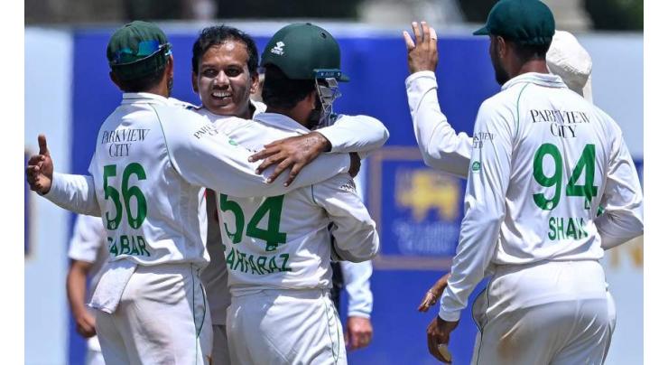 Spinners set up 131-run chase for Pakistan against Sri Lanka
