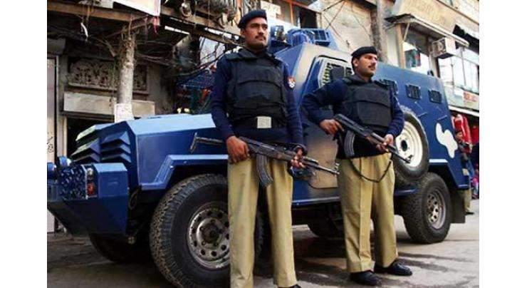 Larkana police arrests drug dealers, recovers 80 Kg charas and car
