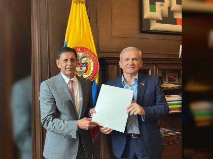 رئيس الدولة يبعث رسالة خطية إلى رئيس كولومبيا تتضمن دعوة لحضور  &quot;COP28&quot;