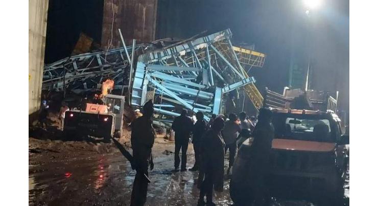20 killed in India crane collapse
