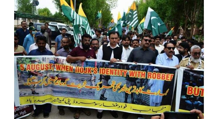 Solidarity walk held in Tank in connection with 'Youm-e-Istehsal Kashmir'
