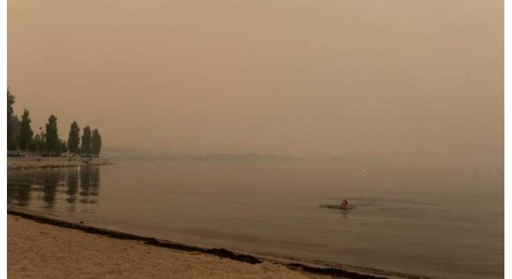 'Ready to run' Canadian town braces for wildfires
