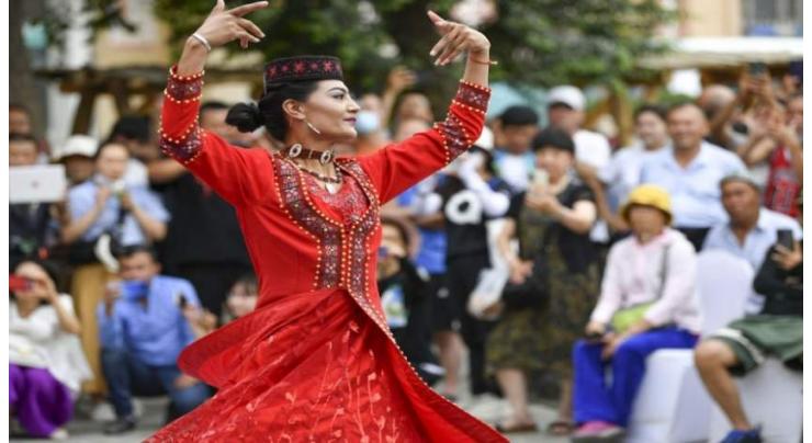 Intangible cultural heritage exhibition held in Xinjiang

