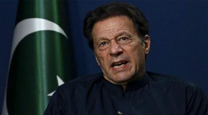 السلطات تفتح تحقیقا جنائیا مع رئیس الوزراء السابق عمران خان بتھمة تسریب أسرار البلاد