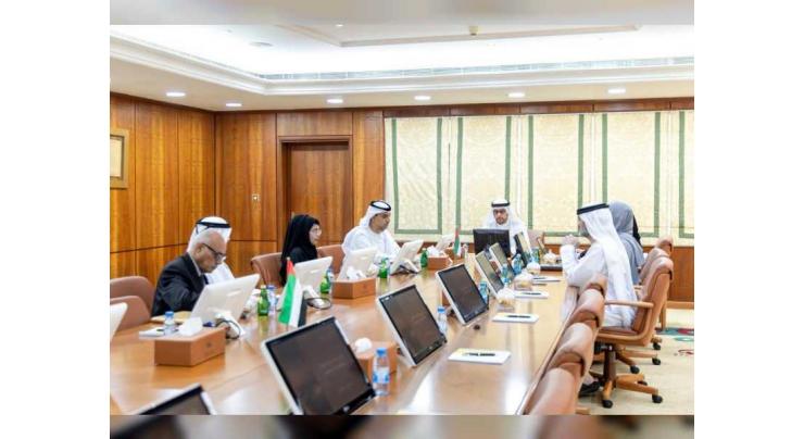Government entities in Ajman discuss developing emirate&#039;s economic sector
