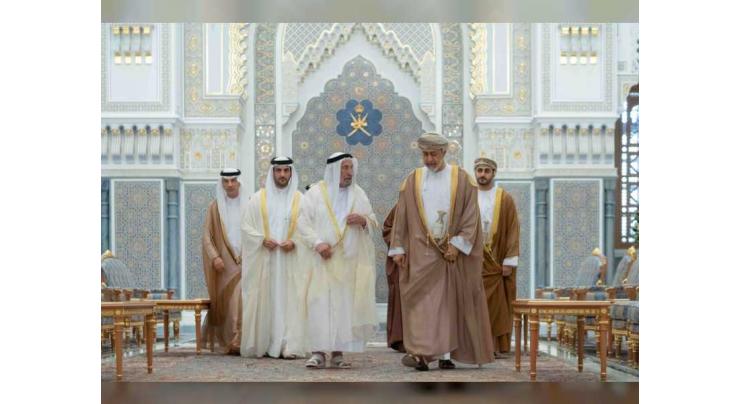 Sultan of Oman receives Sharjah Ruler in Muscat