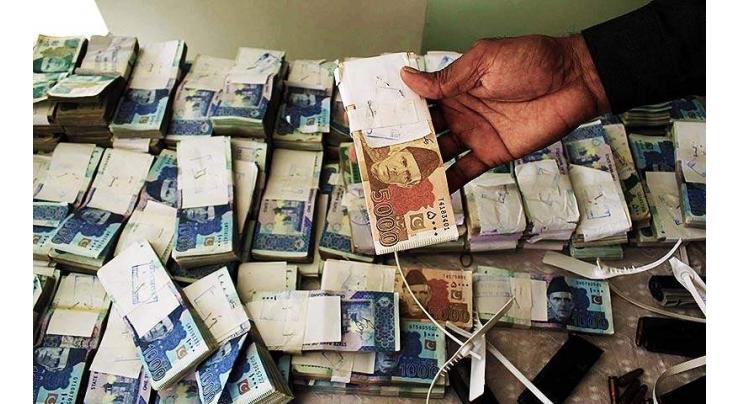 Two gangsters held, stolen cash recovered