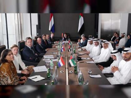 الإمارات وهولندا تبحثان تطوير علاقات التعاون التجاري والاستثماري في القطاعات الاستراتيجية