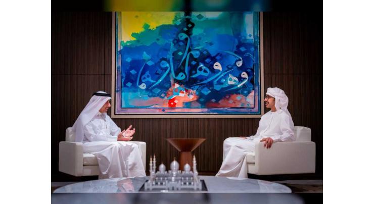 Abdullah bin Zayed meets Qatari ambassador to UAE