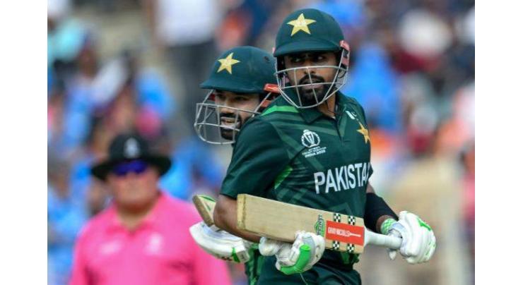 India bowl out Pakistan for just 191 in key World Cup clash